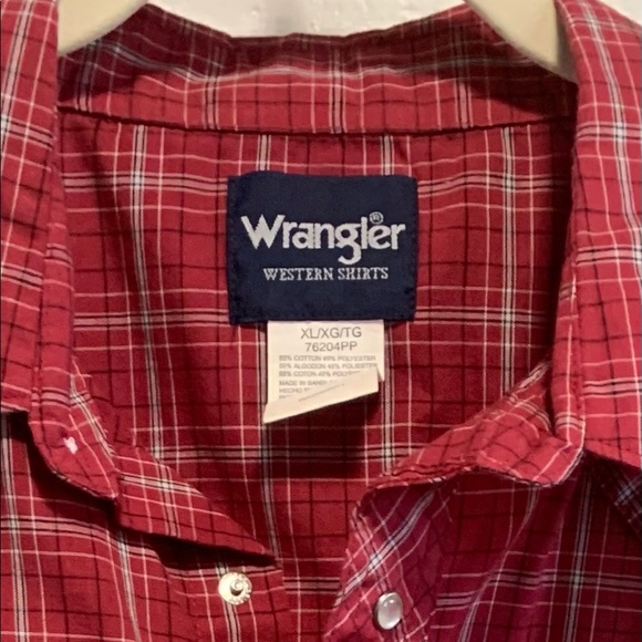 EUC Men’s Wrangler Button Up - Picture 3 of 3
